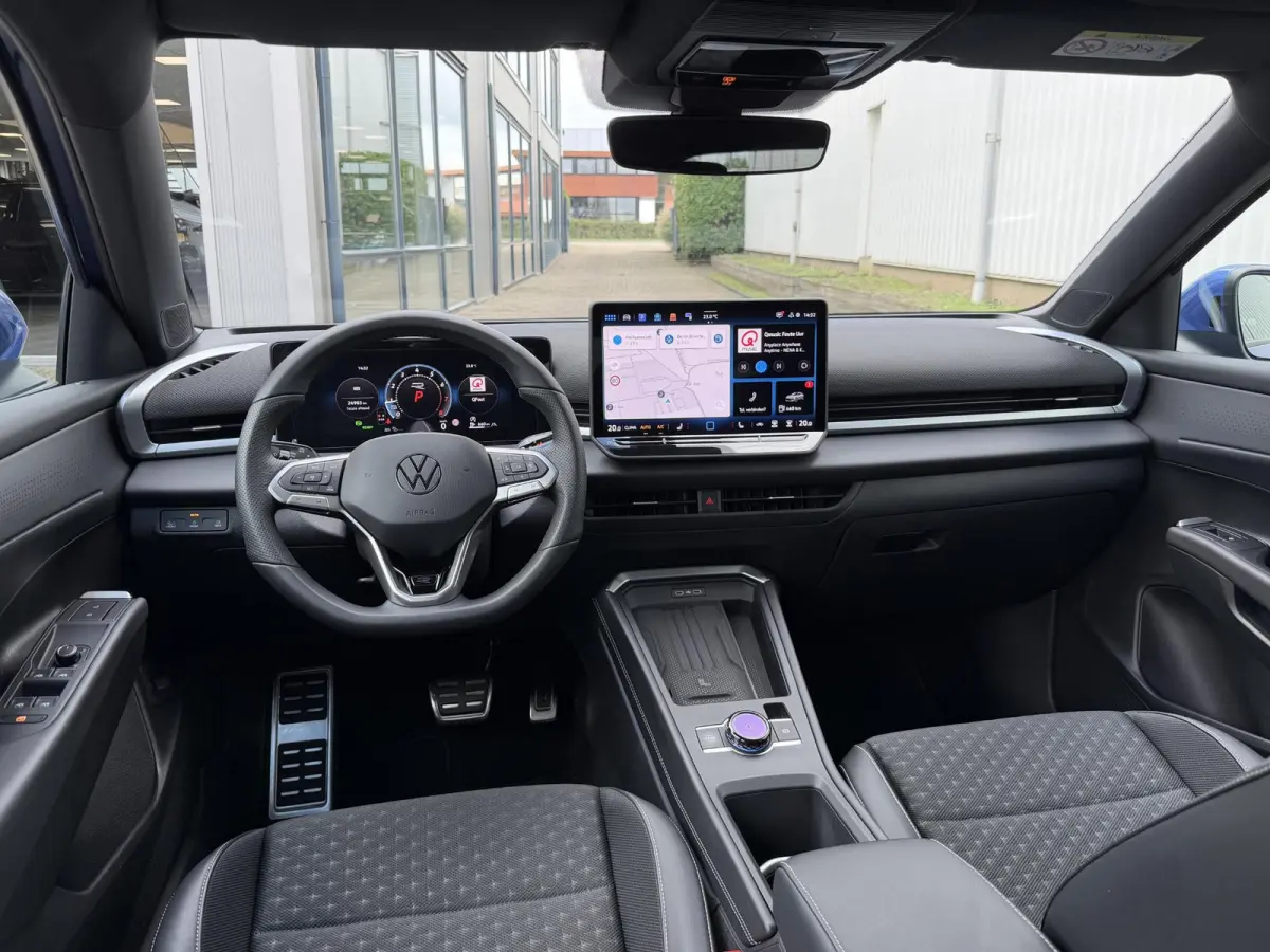 1.5 eTsi R-Line Style First Edition | IQ LED/Adapt.Cruise/Stuur- en stoelverwarming