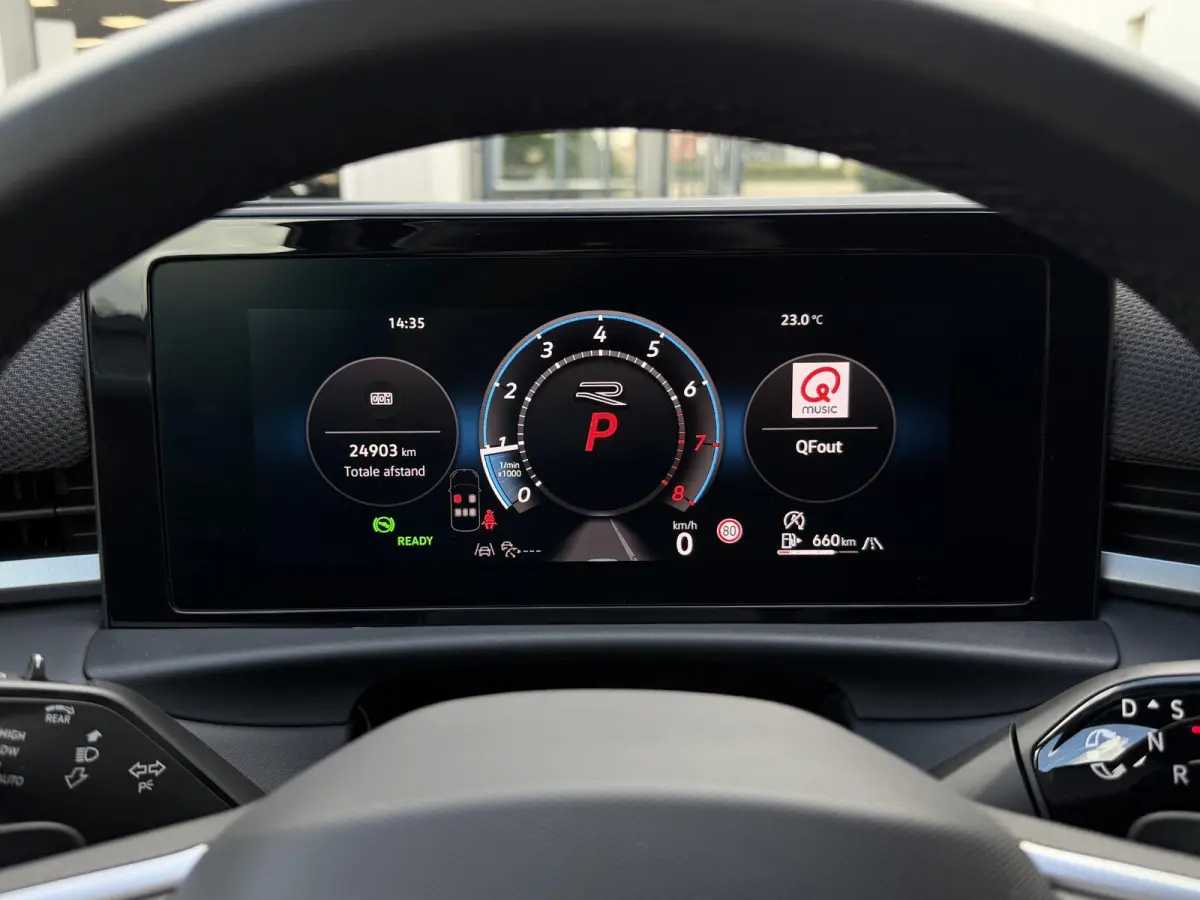 1.5 eTsi R-Line Style First Edition | IQ LED/Adapt.Cruise/Stuur- en stoelverwarming