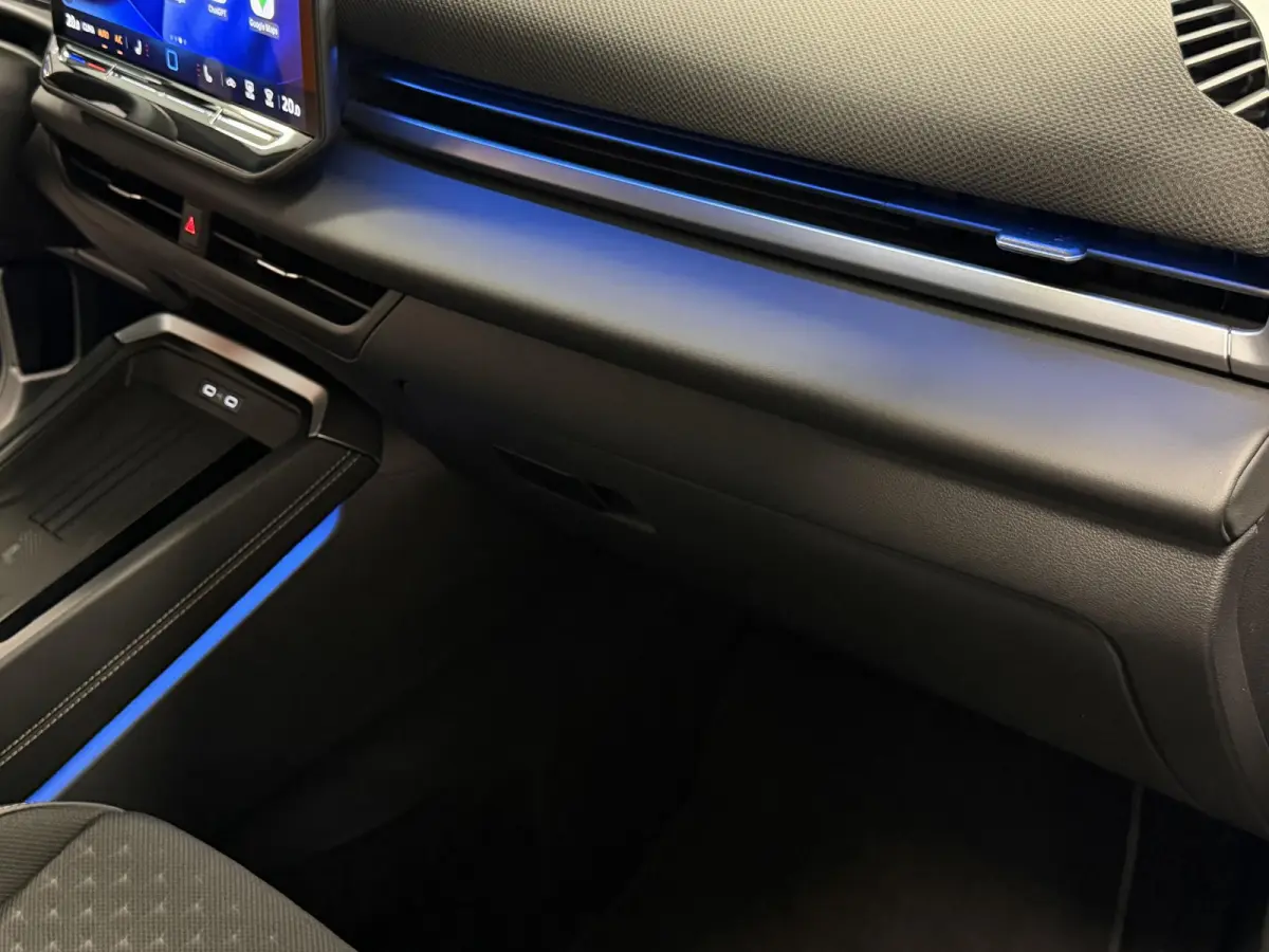 1.5 eTsi R-Line Style First Edition | IQ LED/Adapt.Cruise/Stuur- en stoelverwarming