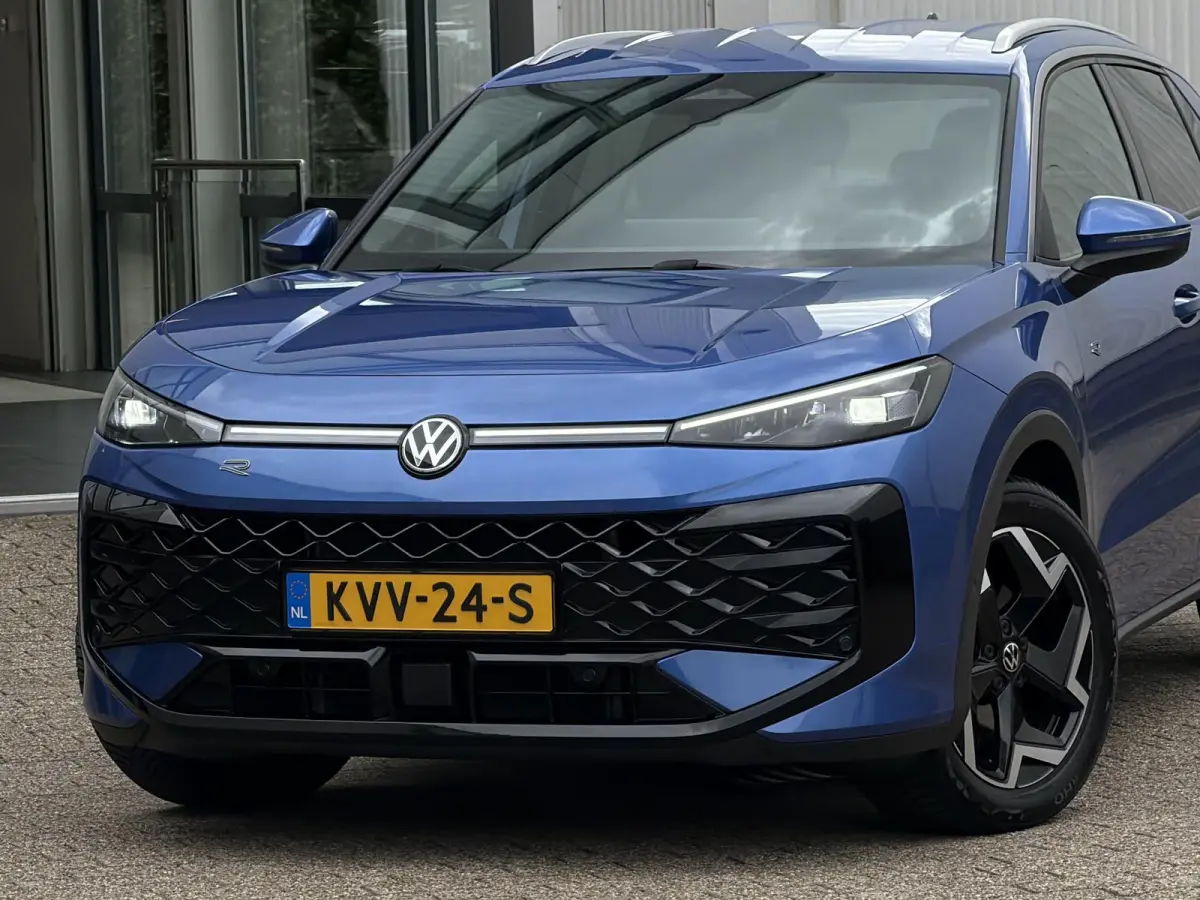 1.5 eTsi R-Line Style First Edition | IQ LED/Adapt.Cruise/Stuur- en stoelverwarming