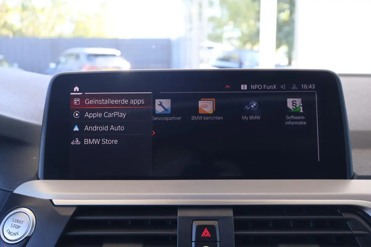 xDrive20i High Executive Edition | M Sport | Driving Assistant Plus | Trekhaak | HiFi | Panoramadak