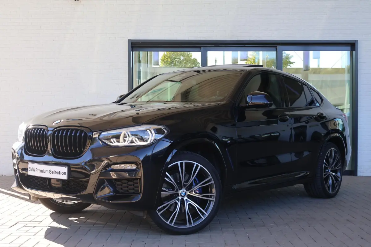 xDrive20i High Executive Edition | M Sport | Driving Assistant Plus | Trekhaak | HiFi | Panoramadak