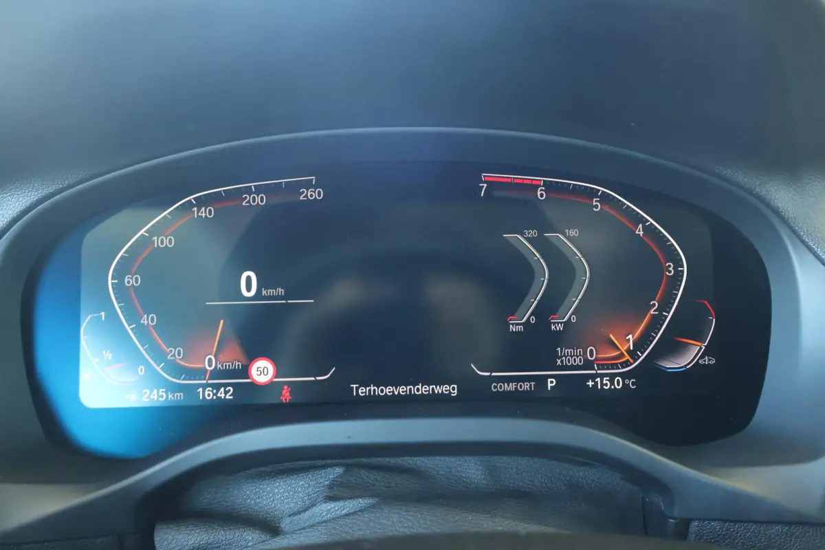 xDrive20i High Executive Edition | M Sport | Driving Assistant Plus | Trekhaak | HiFi | Panoramadak