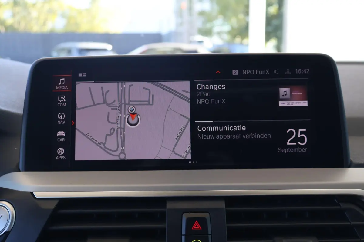 xDrive20i High Executive Edition | M Sport | Driving Assistant Plus | Trekhaak | HiFi | Panoramadak
