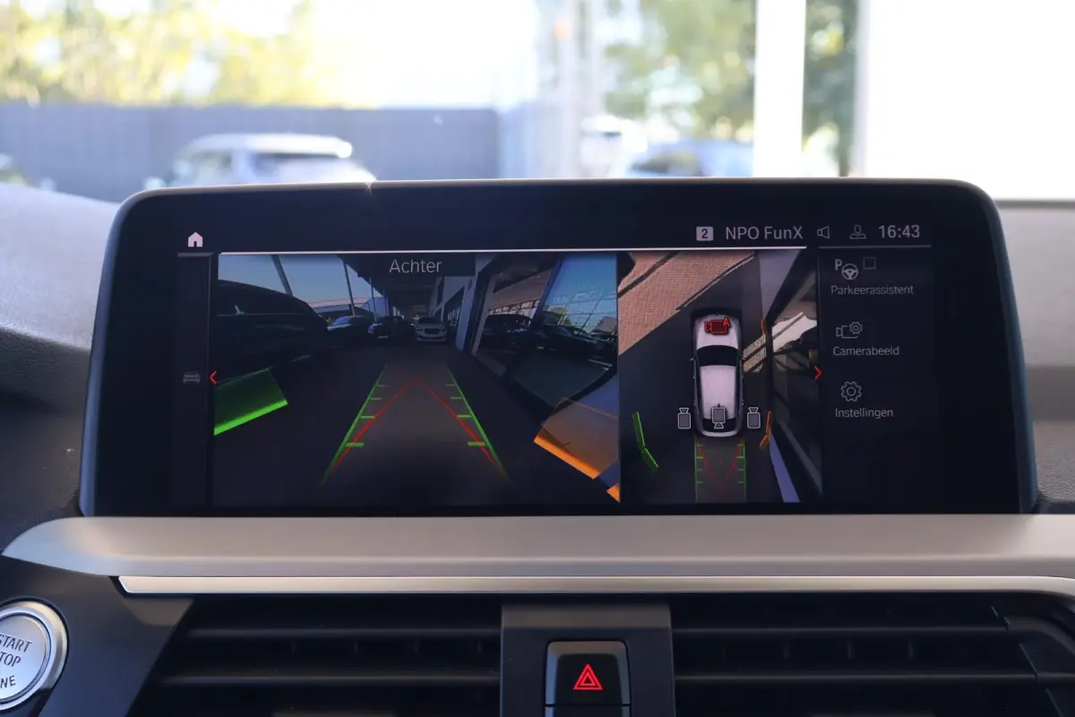 xDrive20i High Executive Edition | M Sport | Driving Assistant Plus | Trekhaak | HiFi | Panoramadak