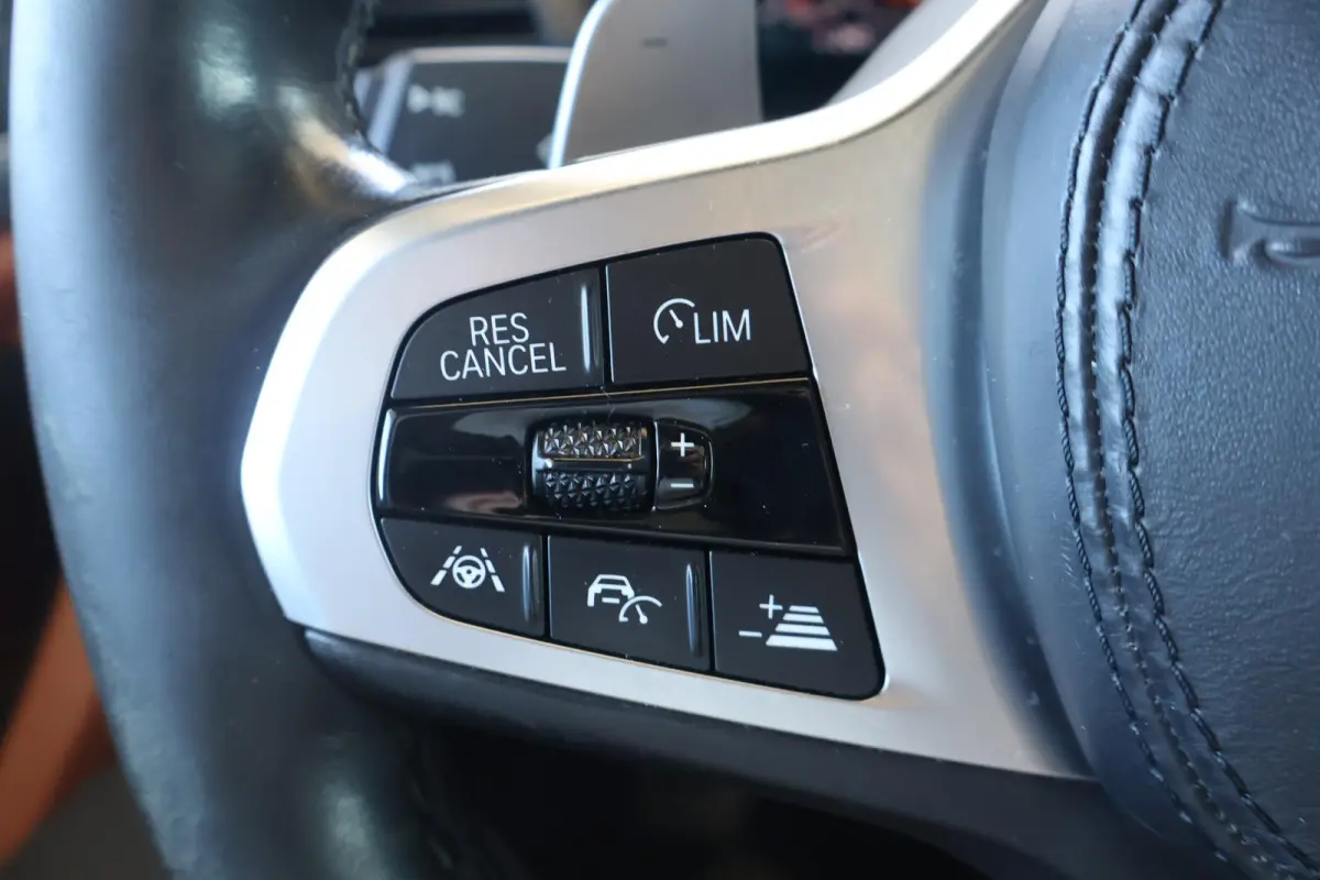xDrive20i High Executive Edition | M Sport | Driving Assistant Plus | Trekhaak | HiFi | Panoramadak