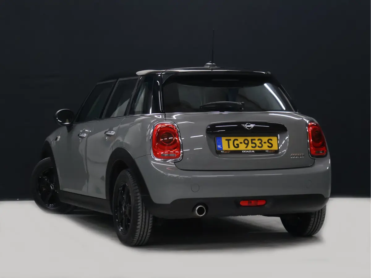1.5 Cooper [APPLE CARPLAY, ANDROID, CRUISE CONTROL, LEDEREN STUUR, AIRCO, MULTIFUNCTIONEEL STUUR, NAVIGATIE, NIEUWSTAAT]