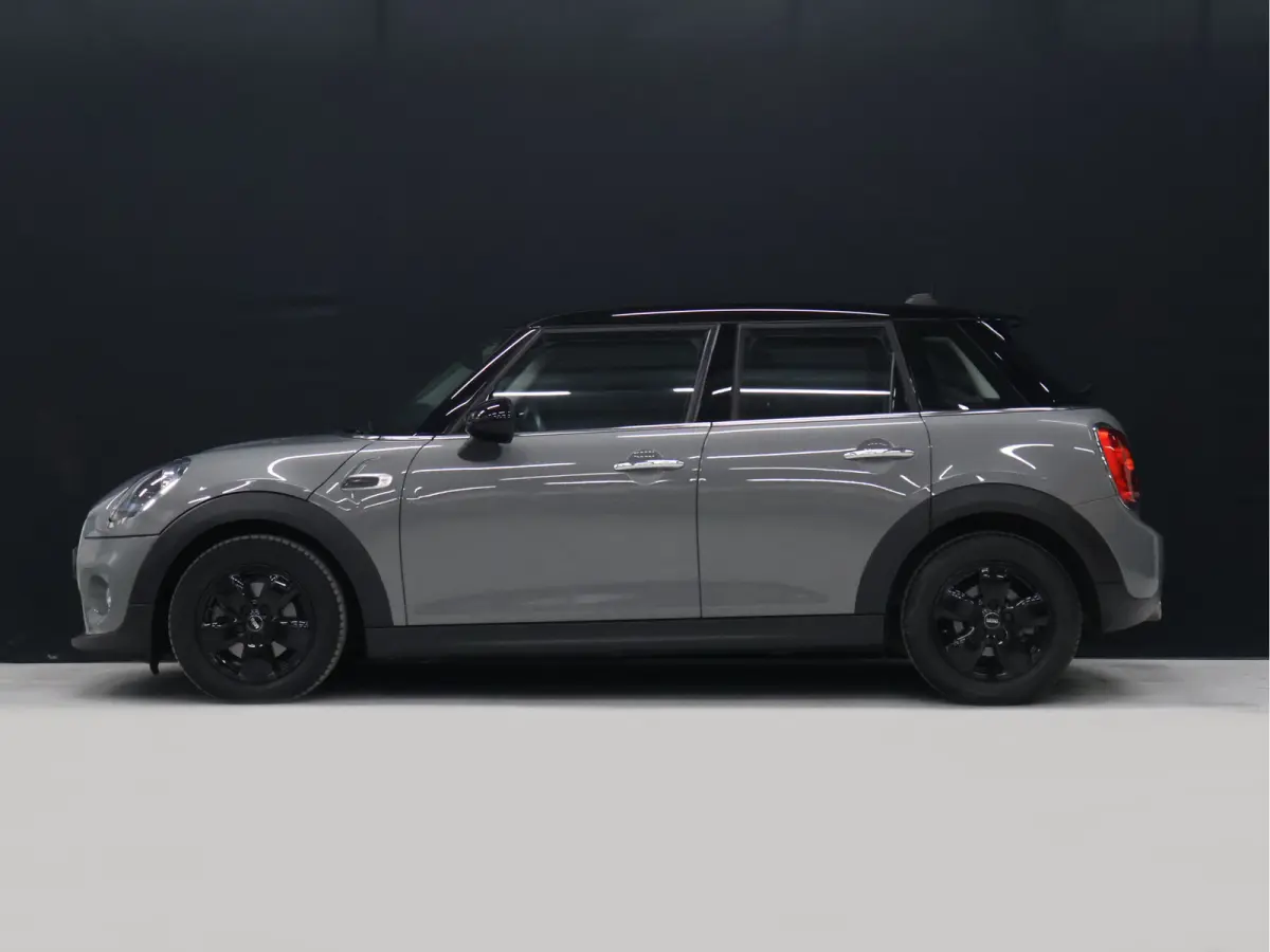 1.5 Cooper [APPLE CARPLAY, ANDROID, CRUISE CONTROL, LEDEREN STUUR, AIRCO, MULTIFUNCTIONEEL STUUR, NAVIGATIE, NIEUWSTAAT]