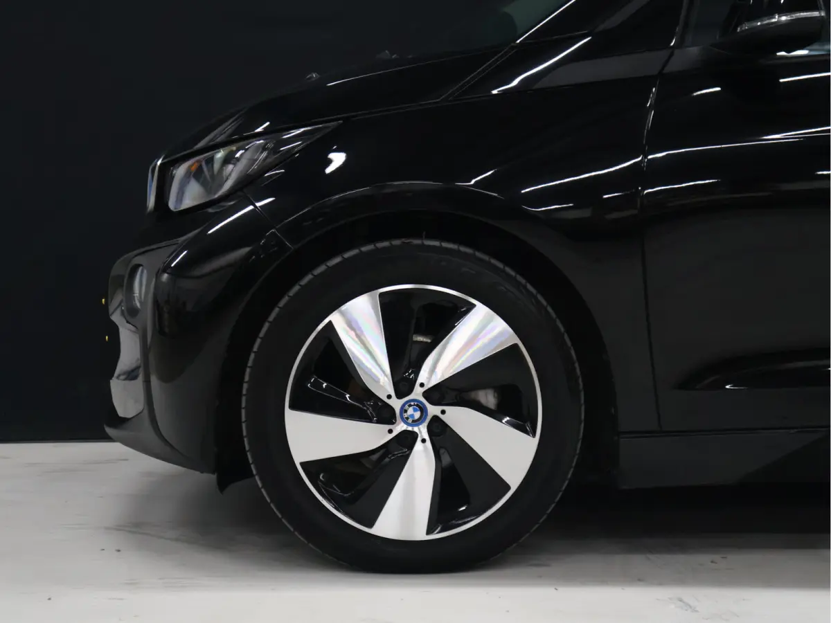 Basis Comfort 22 kWh [CRUISE CONTROL, STOELVERWARMING, PDC A, BLUETOOTH, CLIMATE CONTROL, NAVIGATIE, RADIO, NIEUWSTAAT]