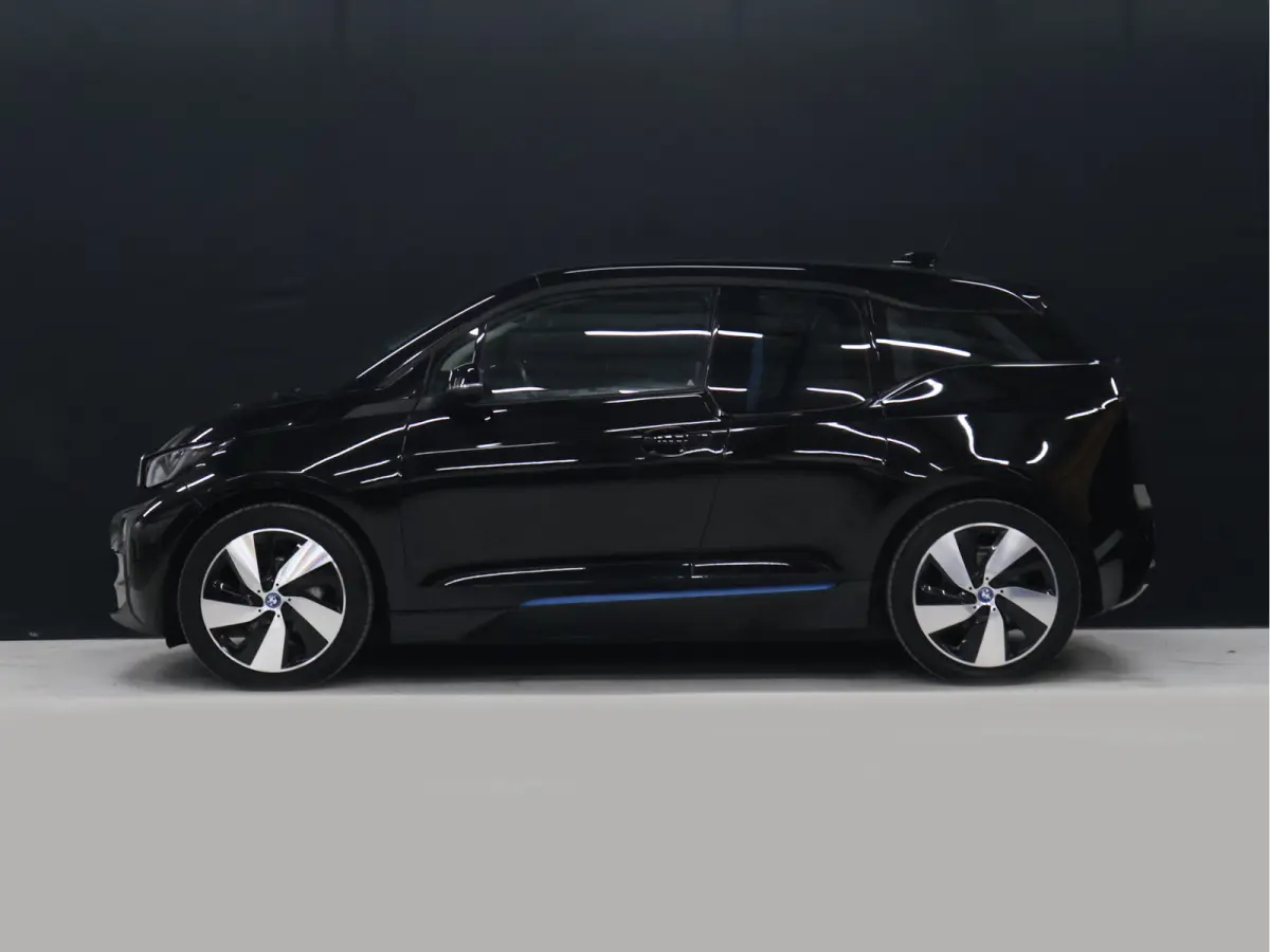 Basis Comfort 22 kWh [CRUISE CONTROL, STOELVERWARMING, PDC A, BLUETOOTH, CLIMATE CONTROL, NAVIGATIE, RADIO, NIEUWSTAAT]