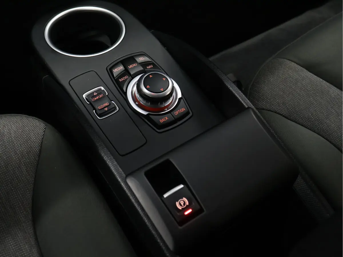 Basis Comfort 22 kWh [CRUISE CONTROL, STOELVERWARMING, PDC A, BLUETOOTH, CLIMATE CONTROL, NAVIGATIE, RADIO, NIEUWSTAAT]