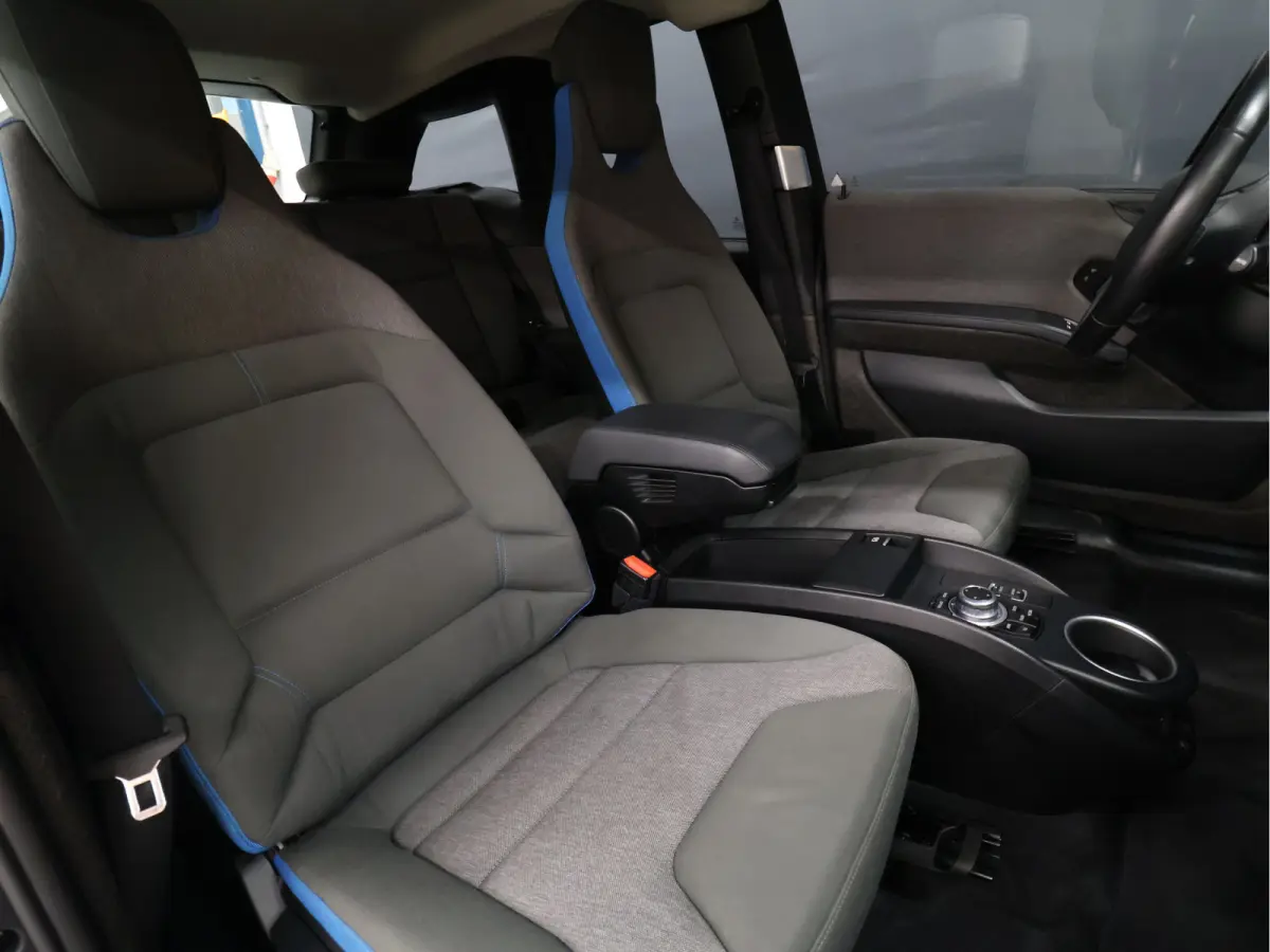 Basis Comfort 22 kWh [CRUISE CONTROL, STOELVERWARMING, PDC A, BLUETOOTH, CLIMATE CONTROL, NAVIGATIE, RADIO, NIEUWSTAAT]