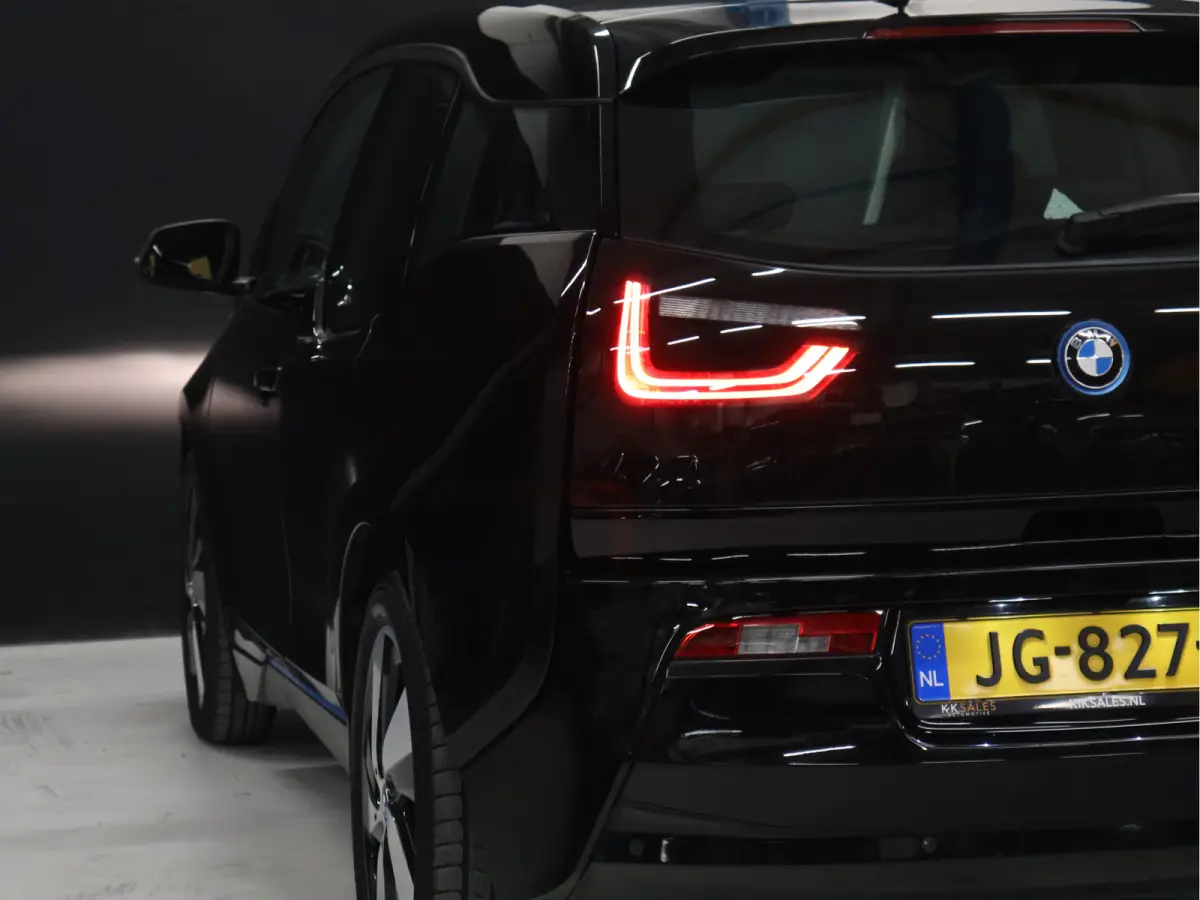 Basis Comfort 22 kWh [CRUISE CONTROL, STOELVERWARMING, PDC A, BLUETOOTH, CLIMATE CONTROL, NAVIGATIE, RADIO, NIEUWSTAAT]