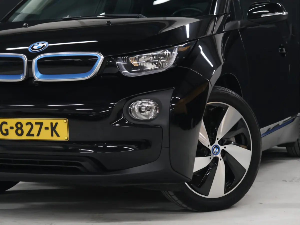 Basis Comfort 22 kWh [CRUISE CONTROL, STOELVERWARMING, PDC A, BLUETOOTH, CLIMATE CONTROL, NAVIGATIE, RADIO, NIEUWSTAAT]