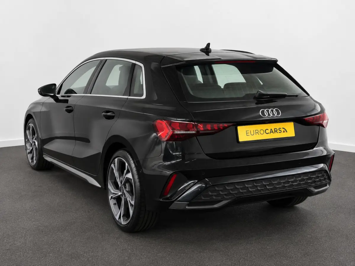 40 TFSI e 204pk Automaat S-Line edition Comfort pakket Plus Lichtmetalen Velgen 18" Matrix Led Parkeer sensoren Camera Cruise Control Adaptive Navigatie Apple Carplay/Android Auto