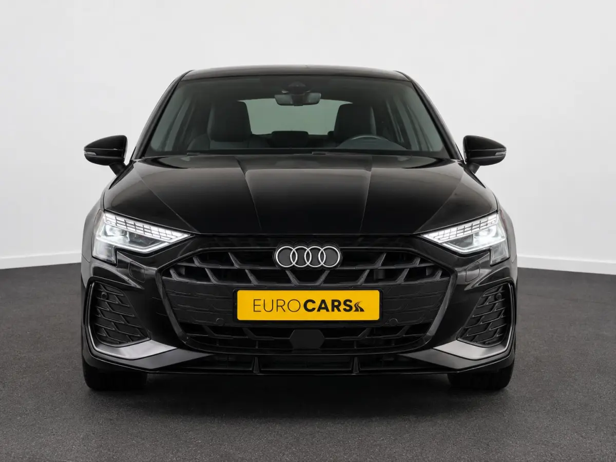 40 TFSI e 204pk Automaat S-Line edition Comfort pakket Plus Lichtmetalen Velgen 18" Matrix Led Parkeer sensoren Camera Cruise Control Adaptive Navigatie Apple Carplay/Android Auto
