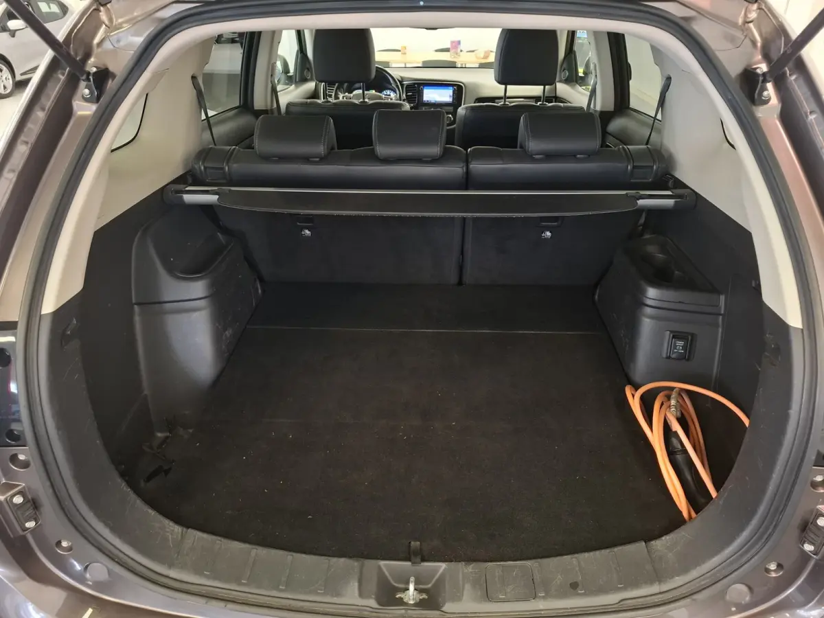 2.0 PHEV Business Edition Trekhaak 100% Dealer onderhouden Allseason banden Mooi!