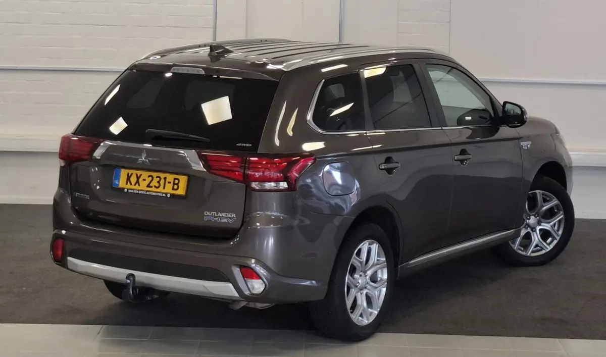 2.0 PHEV Business Edition Trekhaak 100% Dealer onderhouden Allseason banden Mooi!