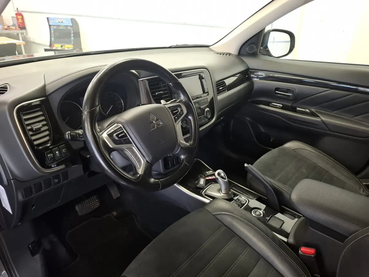 2.0 PHEV Business Edition Trekhaak 100% Dealer onderhouden Allseason banden Mooi!