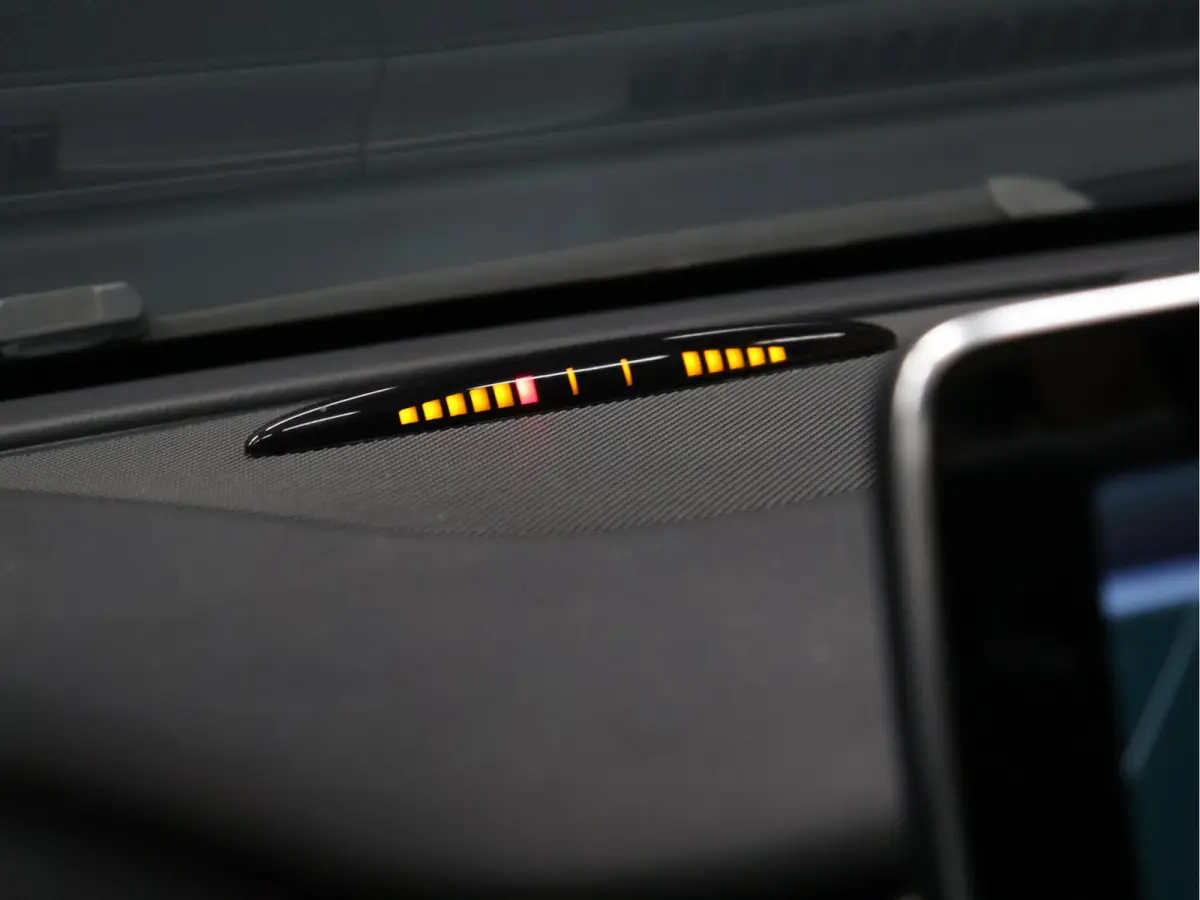 180 Ambition [CRUISE CONTROL, PDC V+A, NAVIGATIE, BLUETOOTH, AIRCO, RADIO, LED, LEDER, NIEUWSTAAT]