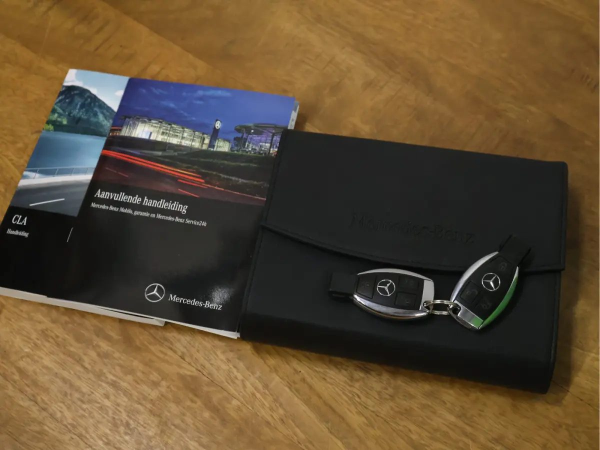 180 Ambition [CRUISE CONTROL, PDC V+A, NAVIGATIE, BLUETOOTH, AIRCO, RADIO, LED, LEDER, NIEUWSTAAT]