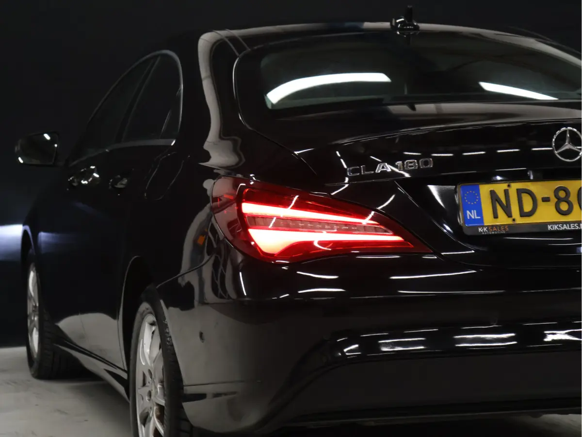 180 Ambition [CRUISE CONTROL, PDC V+A, NAVIGATIE, BLUETOOTH, AIRCO, RADIO, LED, LEDER, NIEUWSTAAT]
