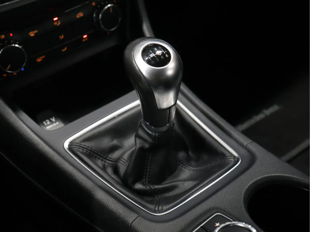 180 Ambition [CRUISE CONTROL, PDC V+A, NAVIGATIE, BLUETOOTH, AIRCO, RADIO, LED, LEDER, NIEUWSTAAT]