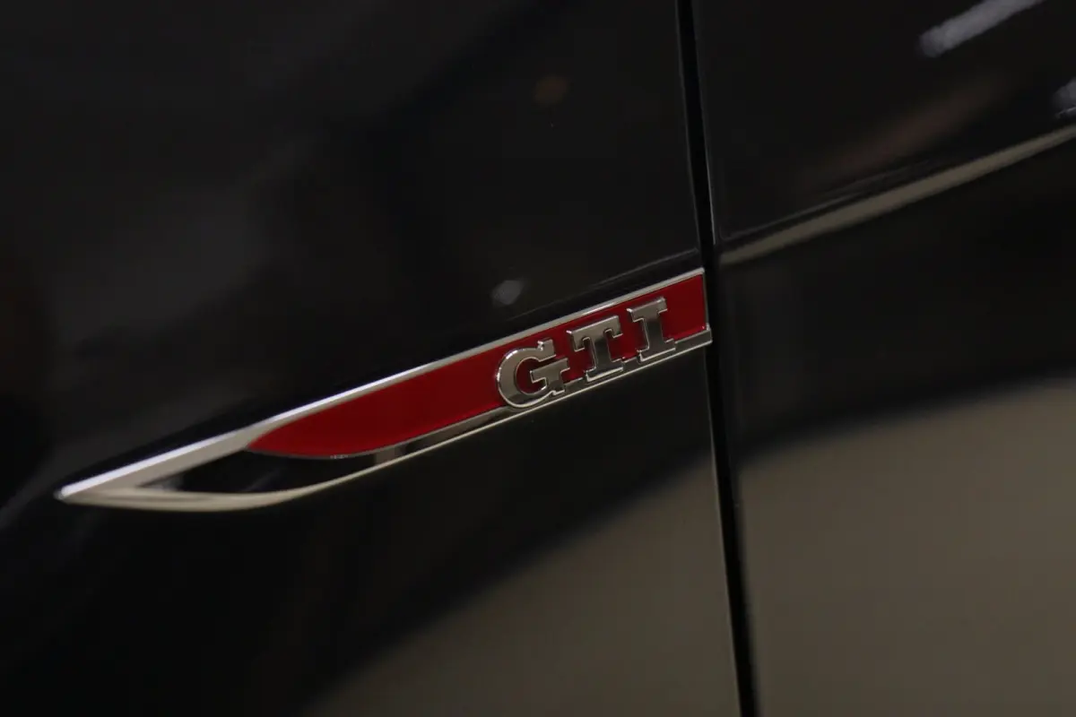 2.0 TSI GTI Performance PANO/CARPLAY/STOELVER/CAM/DCC/VOL