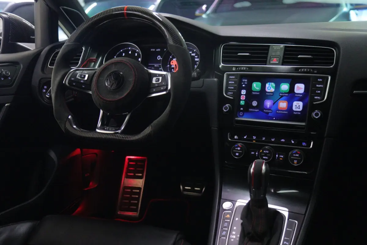 2.0 TSI GTI Performance PANO/CARPLAY/STOELVER/CAM/DCC/VOL