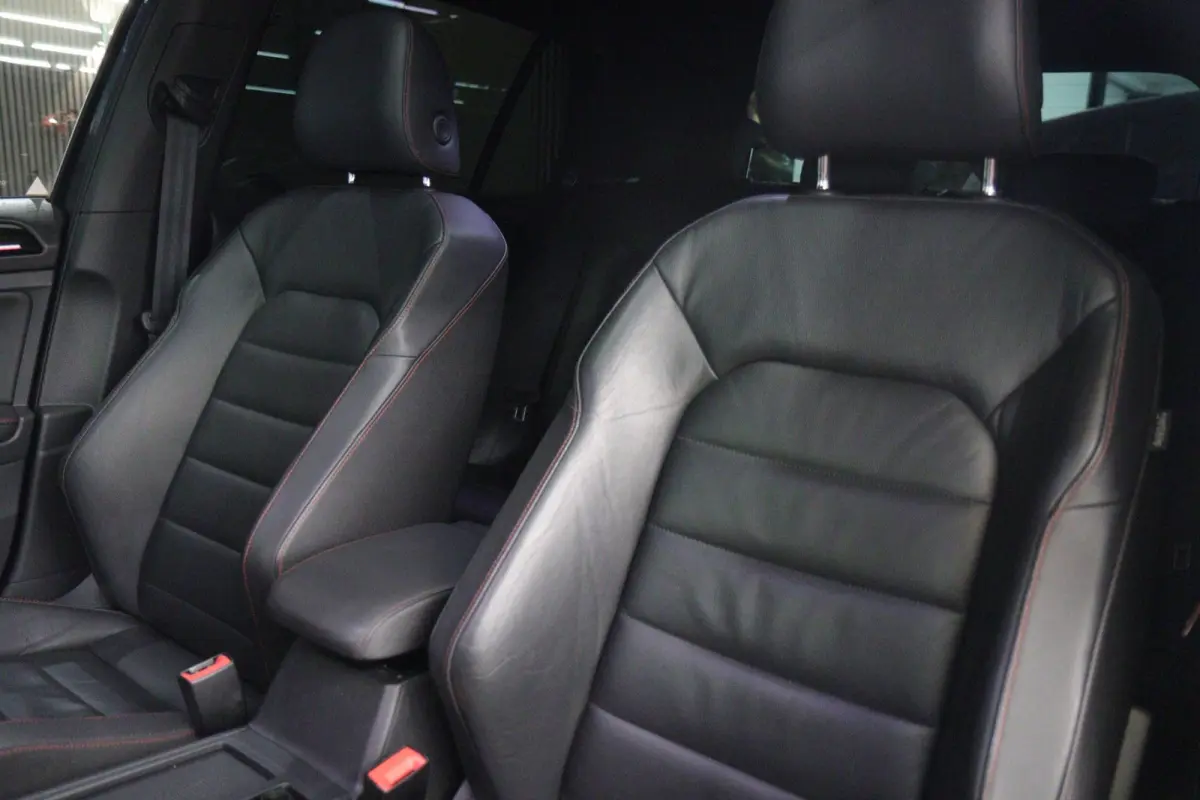2.0 TSI GTI Performance PANO/CARPLAY/STOELVER/CAM/DCC/VOL