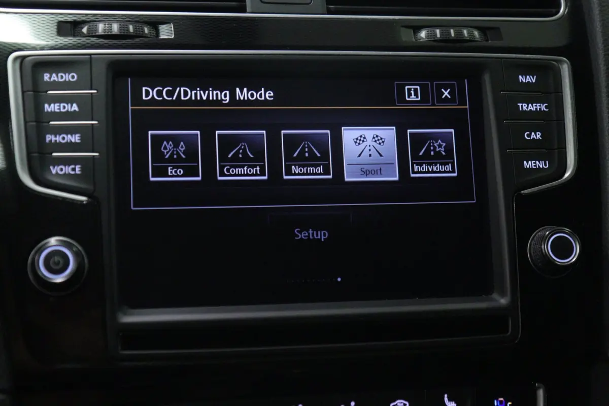 2.0 TSI GTI Performance PANO/CARPLAY/STOELVER/CAM/DCC/VOL