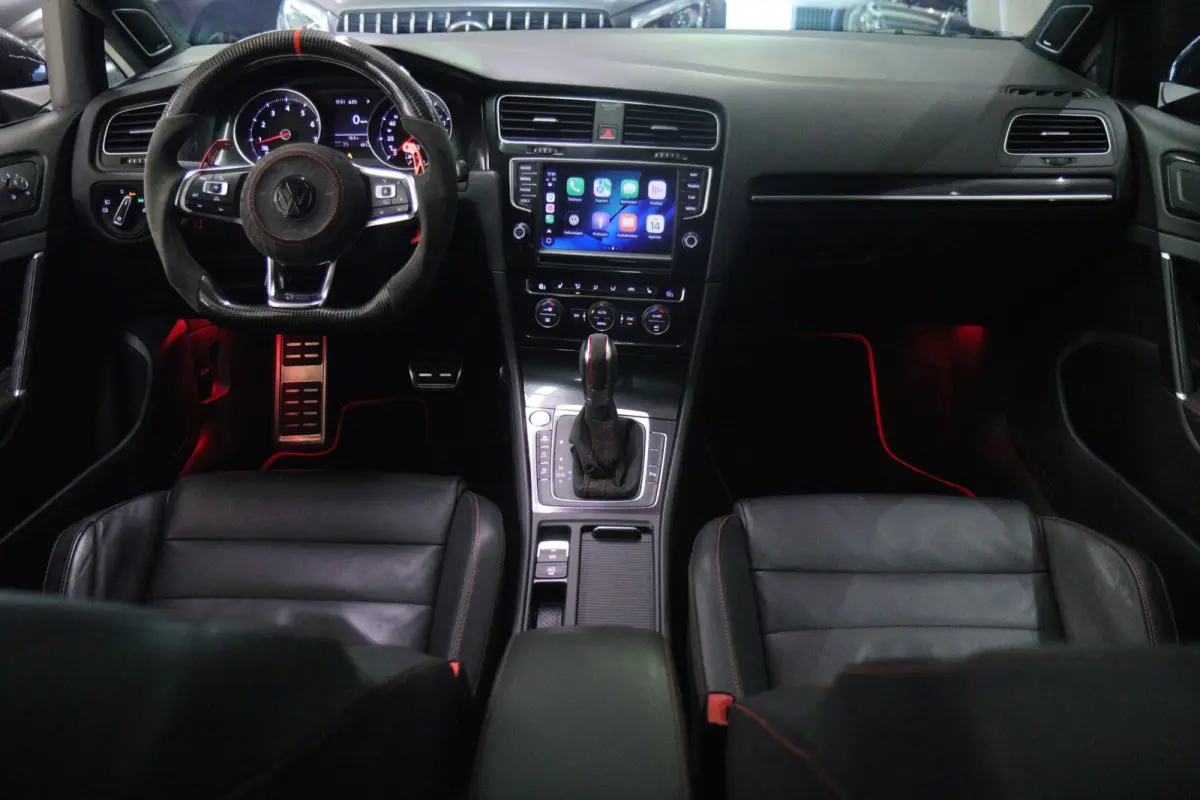 2.0 TSI GTI Performance PANO/CARPLAY/STOELVER/CAM/DCC/VOL