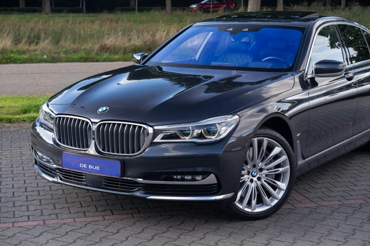 750i 4.4 V8 xDrive M-Sport|2e Eig|AchterasBesturing|Bowers & Wilkins|Massage|SoftClose|Trekhaak|CarPlay|Laser|Dealer Onderhouden