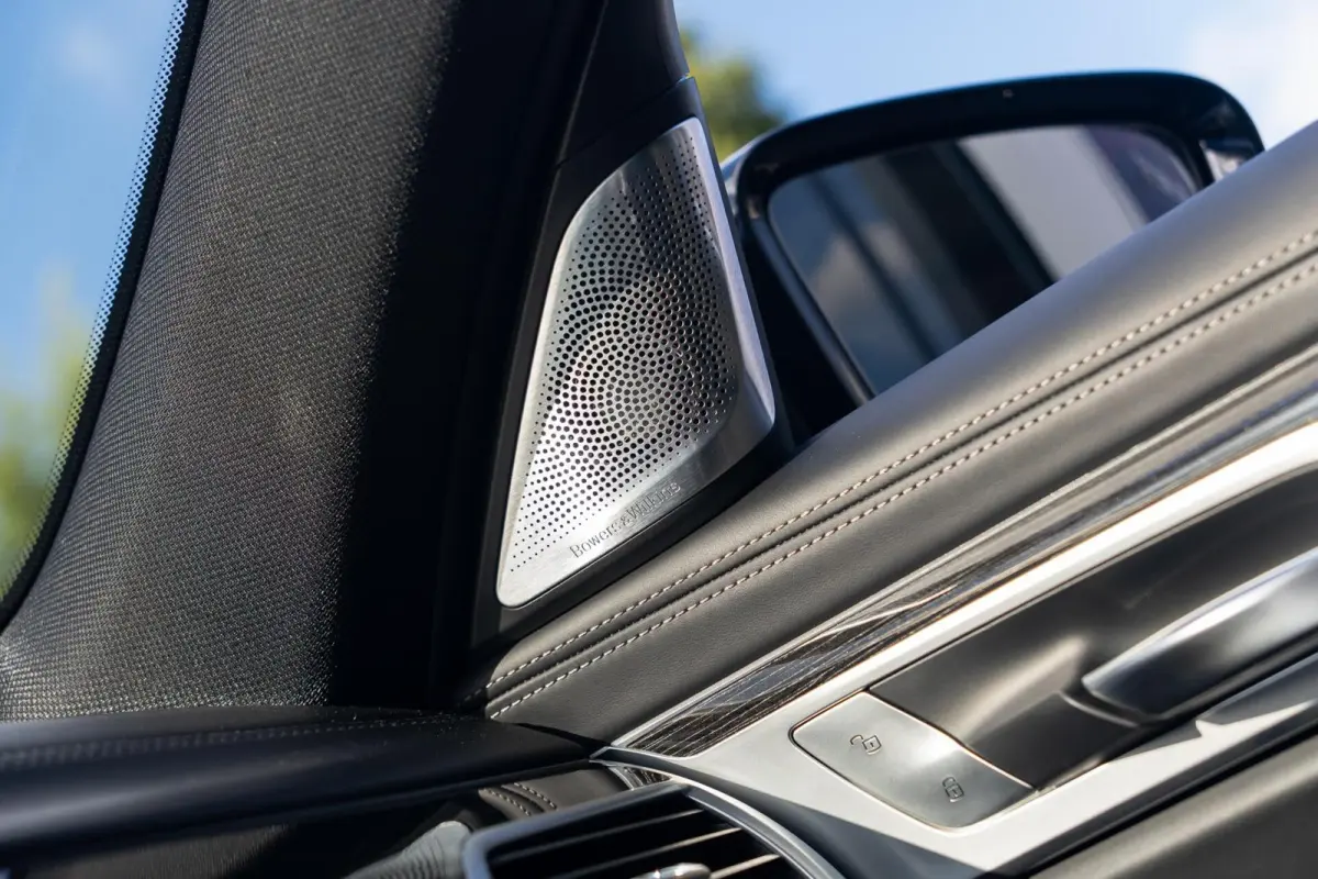 750i 4.4 V8 xDrive M-Sport|2e Eig|AchterasBesturing|Bowers & Wilkins|Massage|SoftClose|Trekhaak|CarPlay|Laser|Dealer Onderhouden