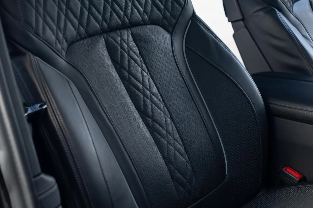 750i 4.4 V8 xDrive M-Sport|2e Eig|AchterasBesturing|Bowers & Wilkins|Massage|SoftClose|Trekhaak|CarPlay|Laser|Dealer Onderhouden