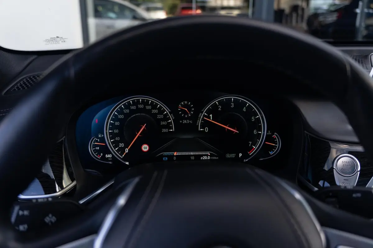 750i 4.4 V8 xDrive M-Sport|2e Eig|AchterasBesturing|Bowers & Wilkins|Massage|SoftClose|Trekhaak|CarPlay|Laser|Dealer Onderhouden