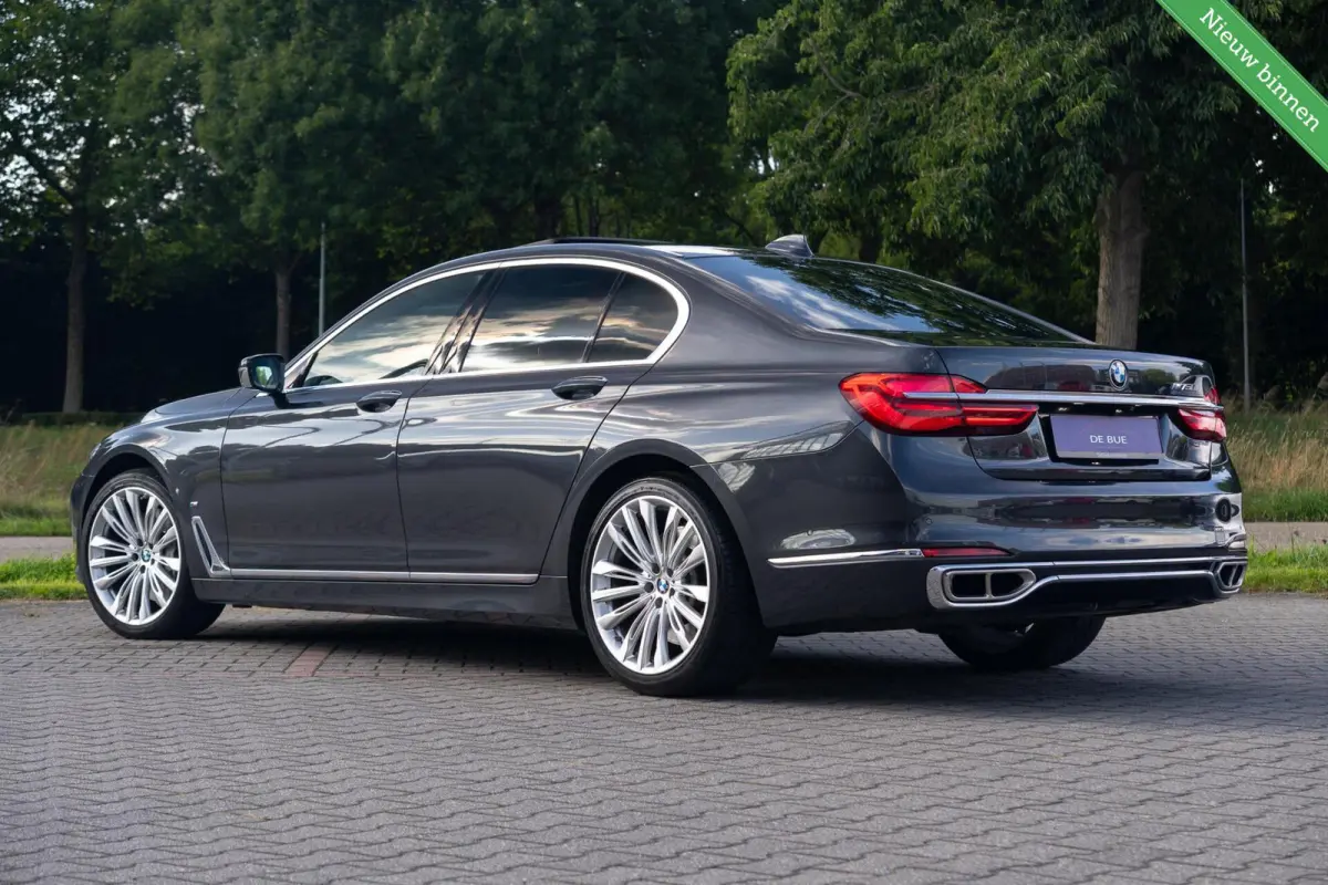 750i 4.4 V8 xDrive M-Sport|2e Eig|AchterasBesturing|Bowers & Wilkins|Massage|SoftClose|Trekhaak|CarPlay|Laser|Dealer Onderhouden