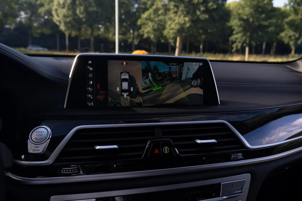750i 4.4 V8 xDrive M-Sport|2e Eig|AchterasBesturing|Bowers & Wilkins|Massage|SoftClose|Trekhaak|CarPlay|Laser|Dealer Onderhouden