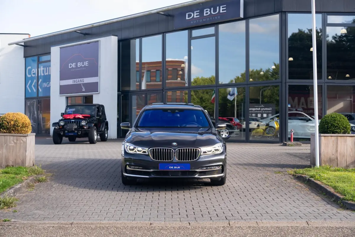 750i 4.4 V8 xDrive M-Sport|2e Eig|AchterasBesturing|Bowers & Wilkins|Massage|SoftClose|Trekhaak|CarPlay|Laser|Dealer Onderhouden