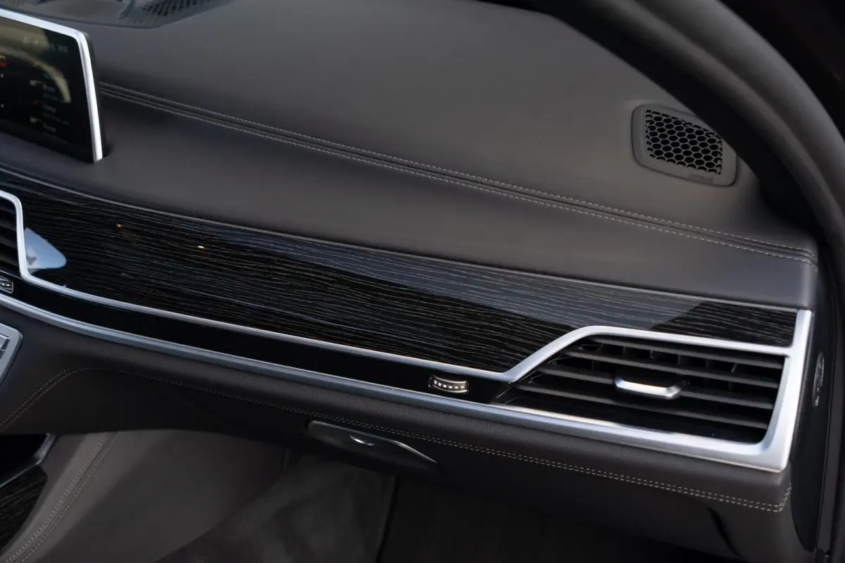 750i 4.4 V8 xDrive M-Sport|2e Eig|AchterasBesturing|Bowers & Wilkins|Massage|SoftClose|Trekhaak|CarPlay|Laser|Dealer Onderhouden