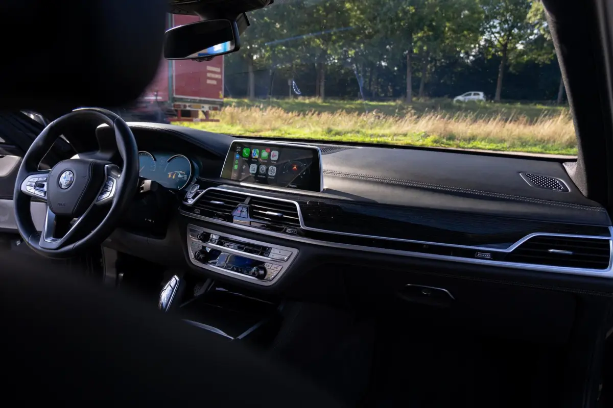 750i 4.4 V8 xDrive M-Sport|2e Eig|AchterasBesturing|Bowers & Wilkins|Massage|SoftClose|Trekhaak|CarPlay|Laser|Dealer Onderhouden