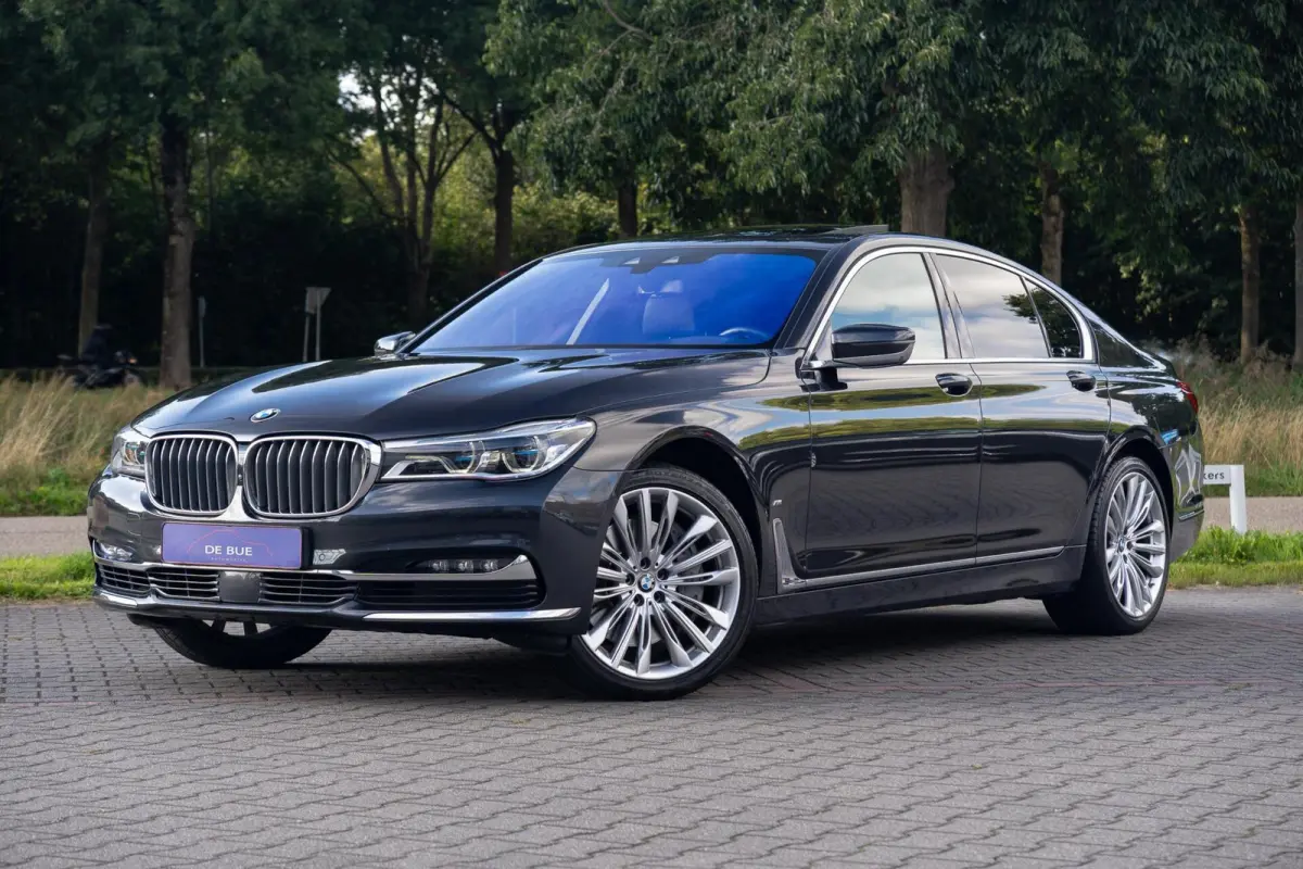 750i 4.4 V8 xDrive M-Sport|2e Eig|AchterasBesturing|Bowers & Wilkins|Massage|SoftClose|Trekhaak|CarPlay|Laser|Dealer Onderhouden
