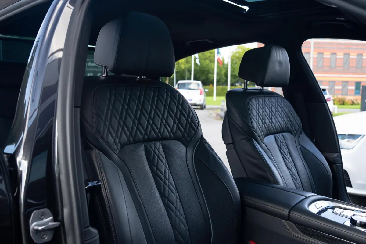 750i 4.4 V8 xDrive M-Sport|2e Eig|AchterasBesturing|Bowers & Wilkins|Massage|SoftClose|Trekhaak|CarPlay|Laser|Dealer Onderhouden