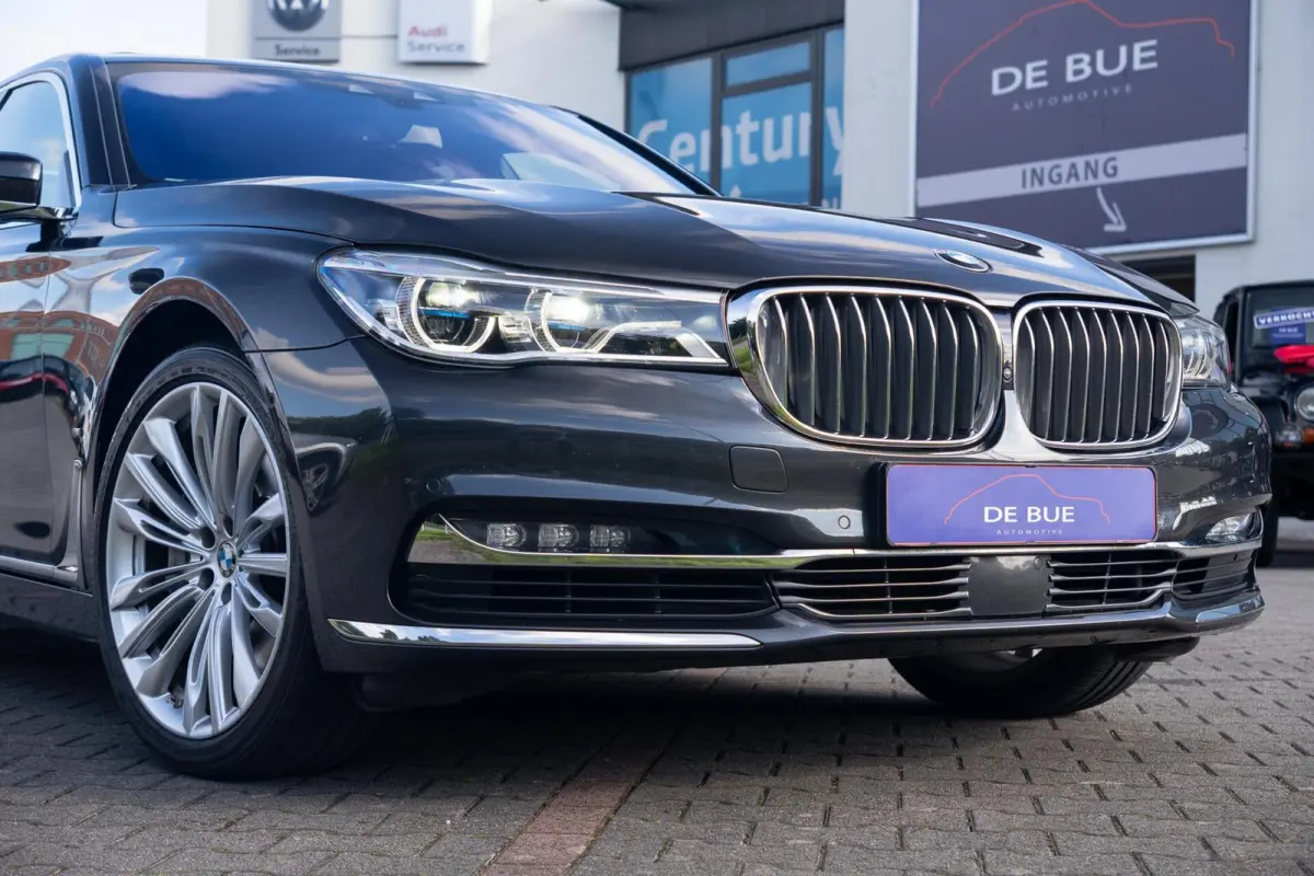 750i 4.4 V8 xDrive M-Sport|2e Eig|AchterasBesturing|Bowers & Wilkins|Massage|SoftClose|Trekhaak|CarPlay|Laser|Dealer Onderhouden