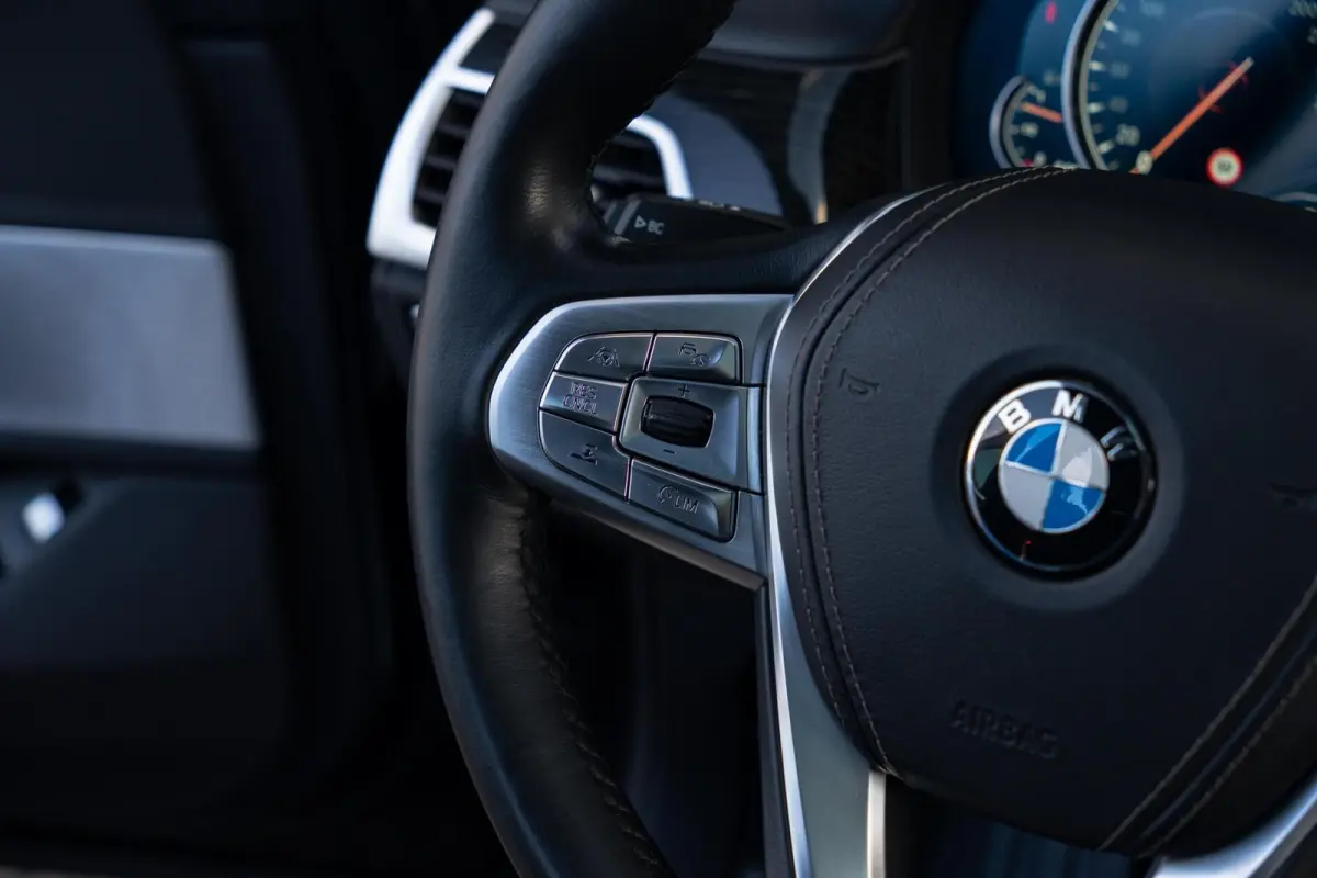 750i 4.4 V8 xDrive M-Sport|2e Eig|AchterasBesturing|Bowers & Wilkins|Massage|SoftClose|Trekhaak|CarPlay|Laser|Dealer Onderhouden