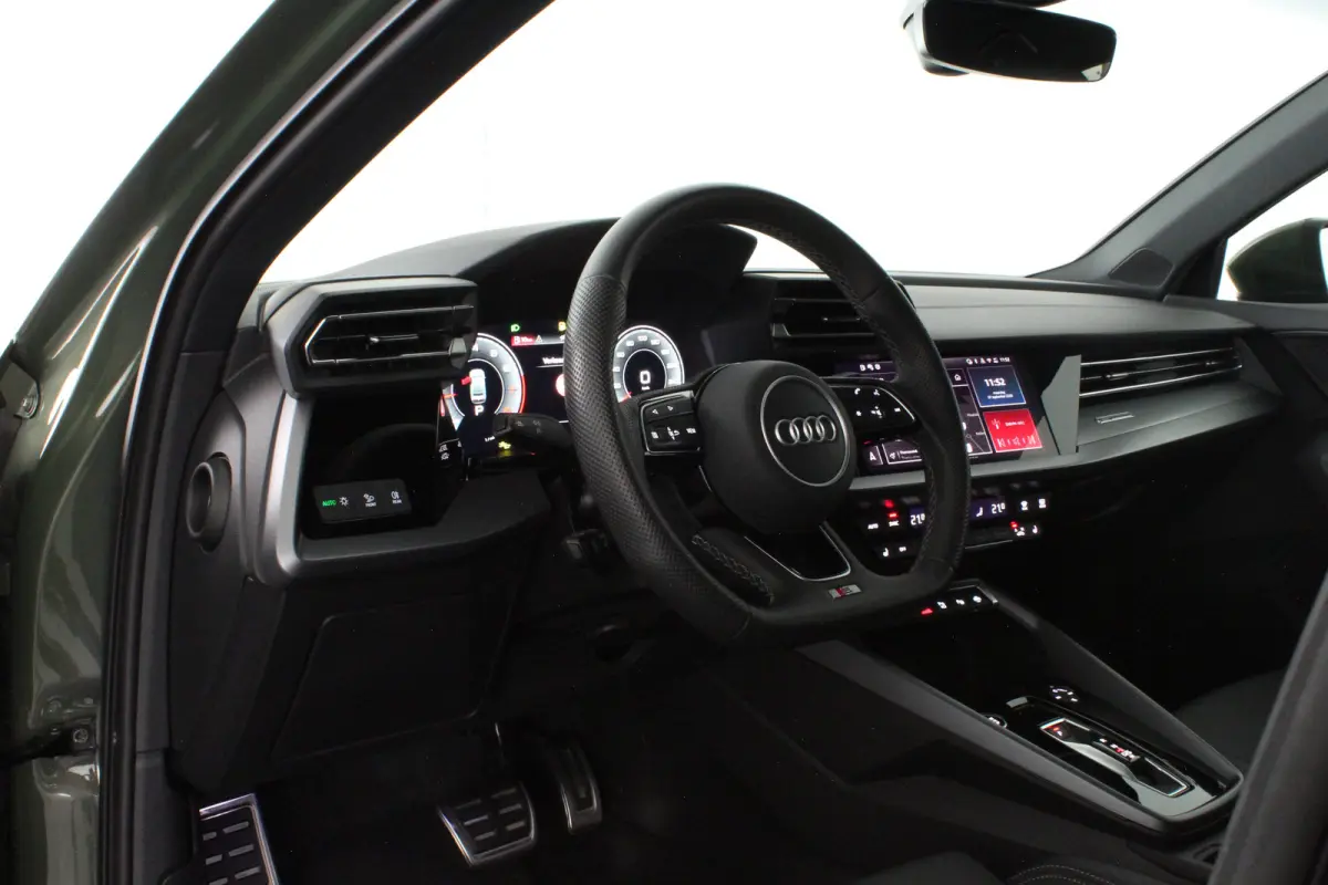 30TFSI MHEV S line Sport Edition > District Green/Leer/Full S line/18inch/ACC...