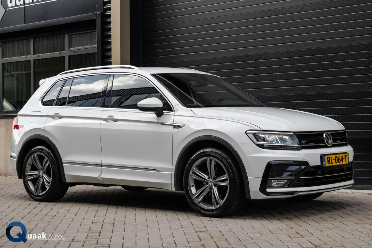 1.4 TSI R-Line | TREKHAAK | CARPLAY | ACC | LED | 19" LM VELG