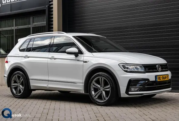 1.4 TSI R-Line | TREKHAAK | CARPLAY | ACC | LED | 19" LM VELG