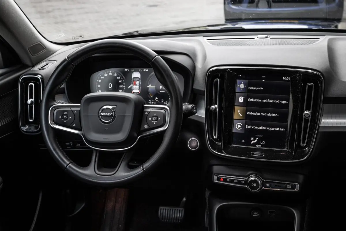 1.5 T5 Twin Engine | CARPLAY | TREKHAAK | MEMORY | LED
