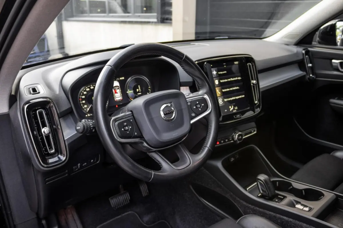 1.5 T5 Twin Engine | CARPLAY | TREKHAAK | MEMORY | LED